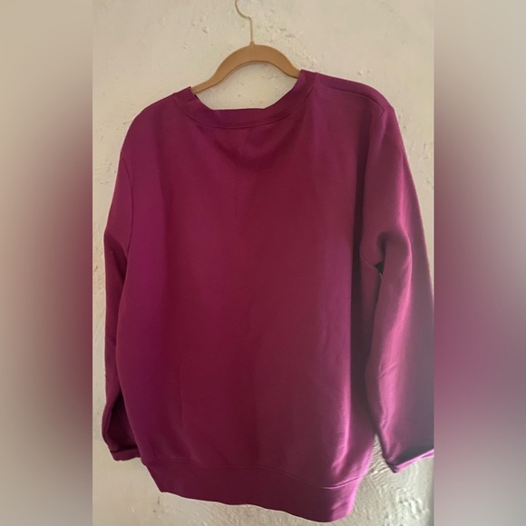 Basic Editions Sweater - Picture 2 of 2